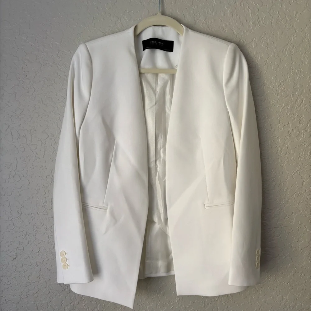 Zara White Blazer, size M - Picture 1 of 3